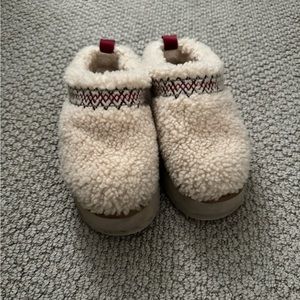 Sherpa Tazz platform UGG slippers